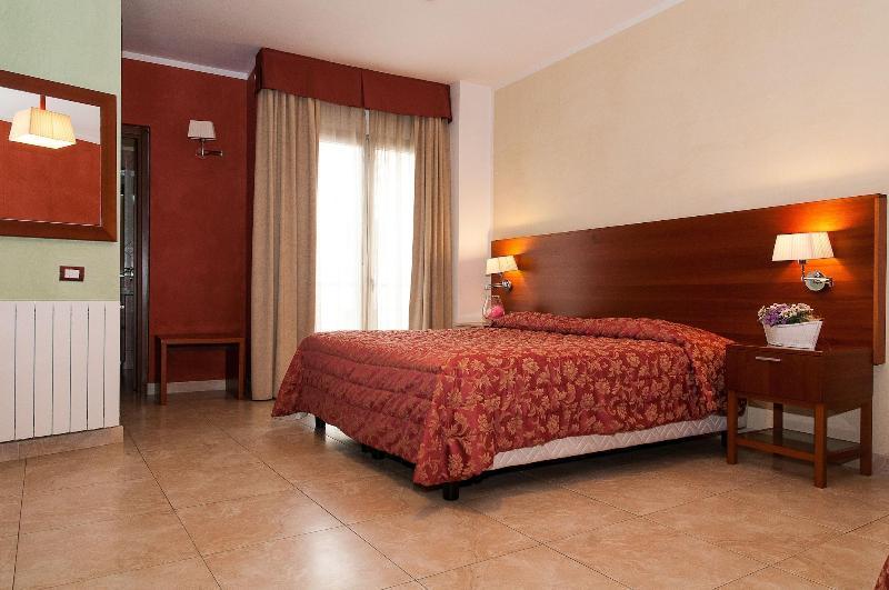 Hotel Demar Olbia Exteriör bild